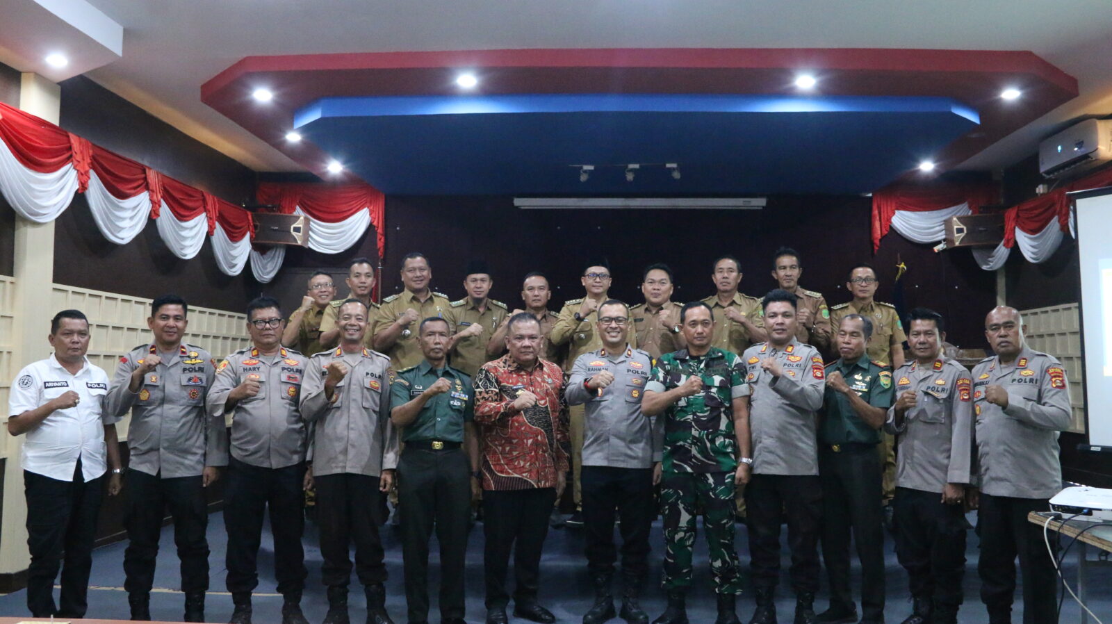 Rapat Koordinasi Pengembangan dan Pembinaan Kota Tanggap Ancaman Narkoba Konsep Otomatis